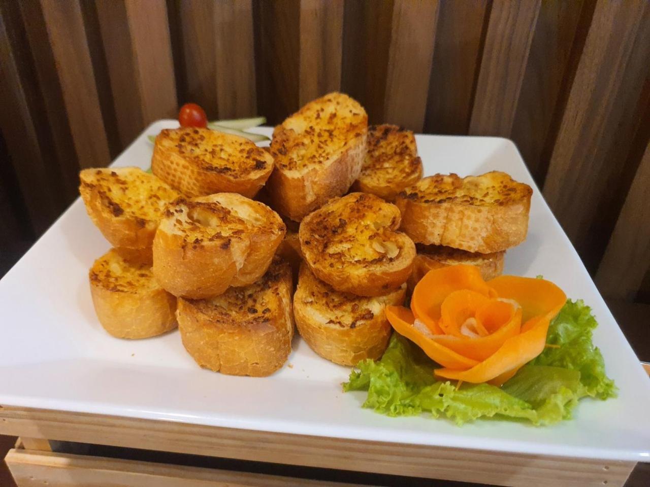 Na Nue Hotel 胡志明市 外观 照片